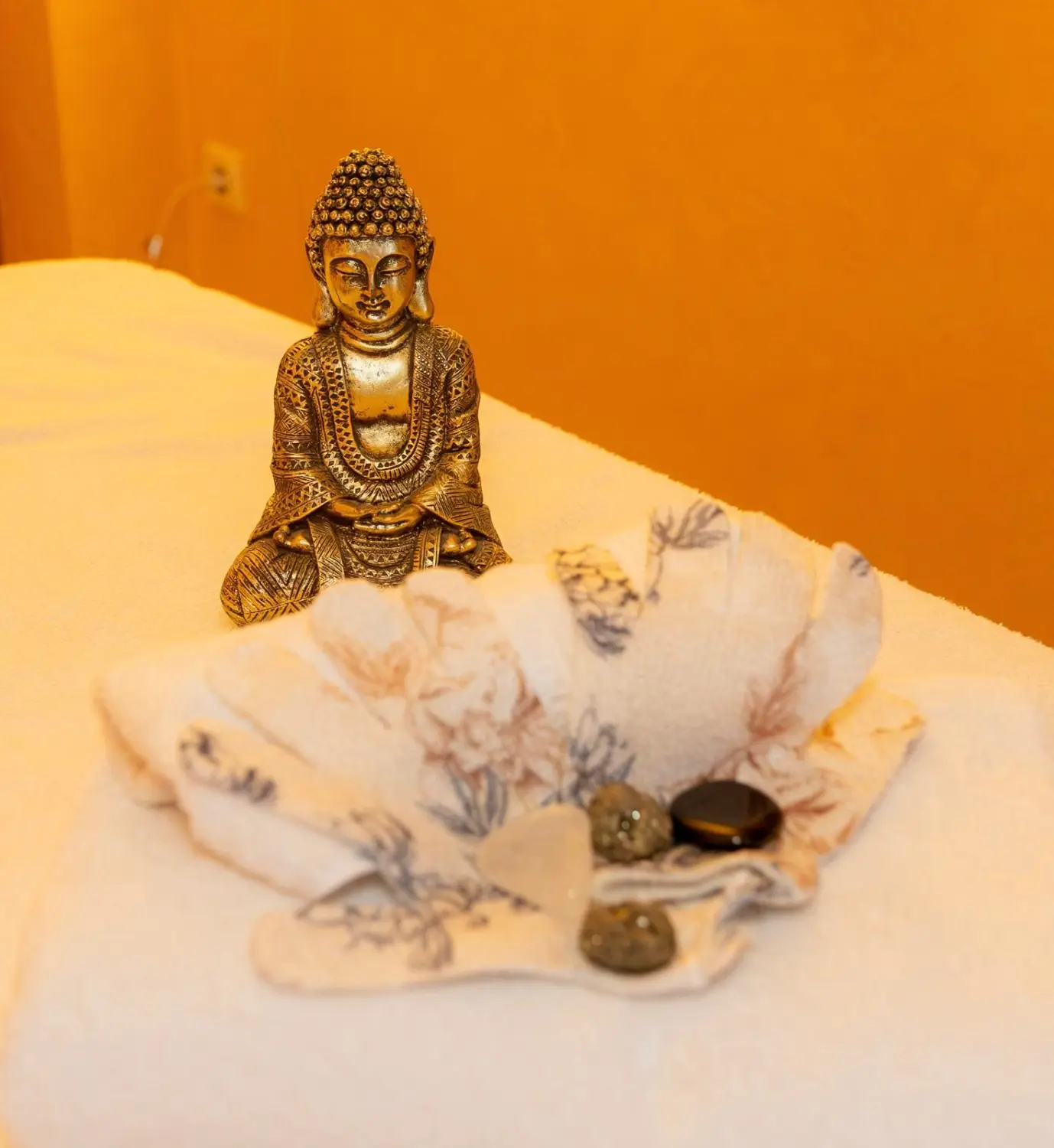 Coko Balance - Buddha Dekorationsstück und Handtücher